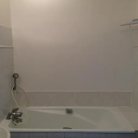 Hotel La Ferme De Thoudiere 2*
