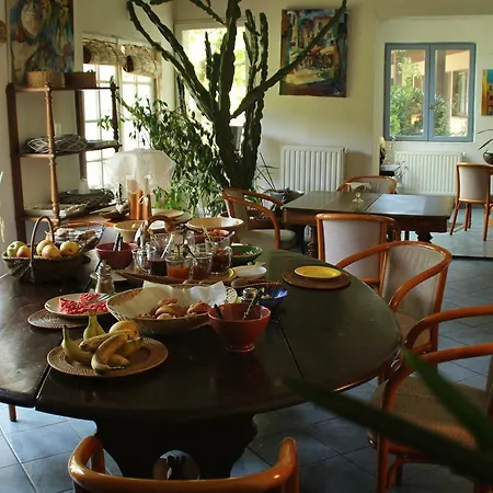 Hotel La Ferme De Thoudiere 2*