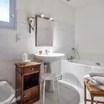 Hotel La Ferme De Thoudiere Saint-Étienne-de-Saint-Geoirs